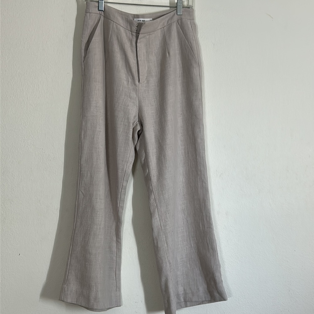 Mod Ref Linen Capri Pants